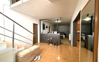 Casa individuala 5 camere - pozitie excelenta - Sanmihaiu Roman - Poză 1