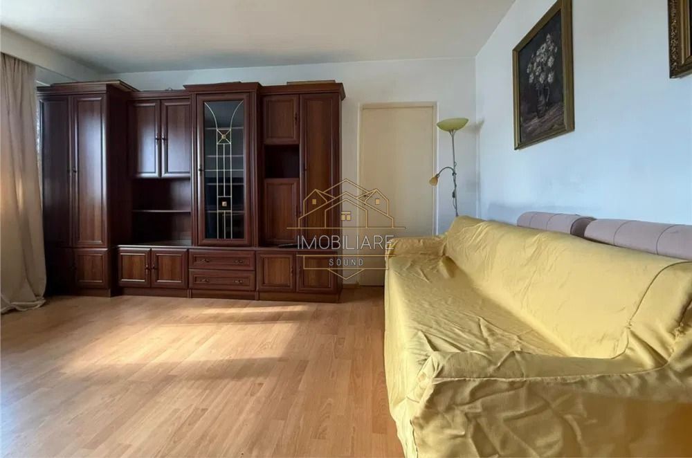 Apartament semidecomandat de închiriat cu 3 camere în Mănăștur - Poză 3