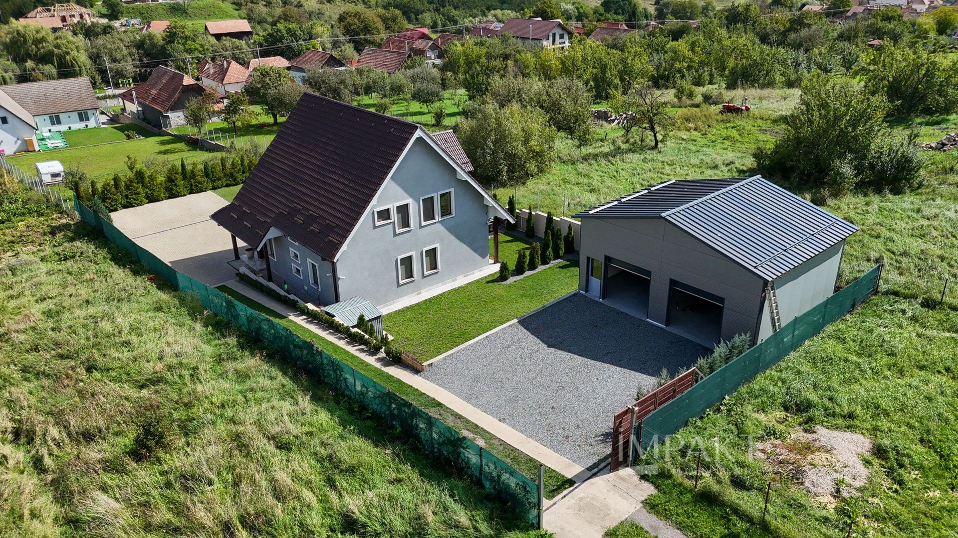 Vilă unică cu teren generos și vedere superbă în Sălicea! - Poză 4