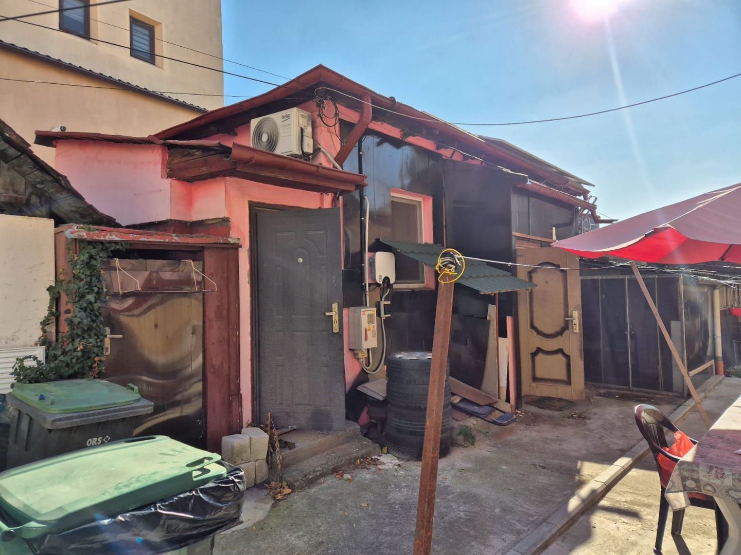 Casa + pivnita 50 mp - parc Cismigiu - Poză 2