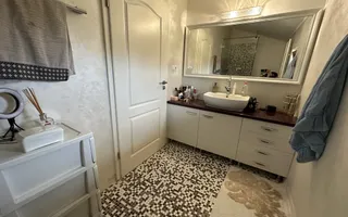 Casa la artera pretabilă Clinica medicala / birouri - Poză 29