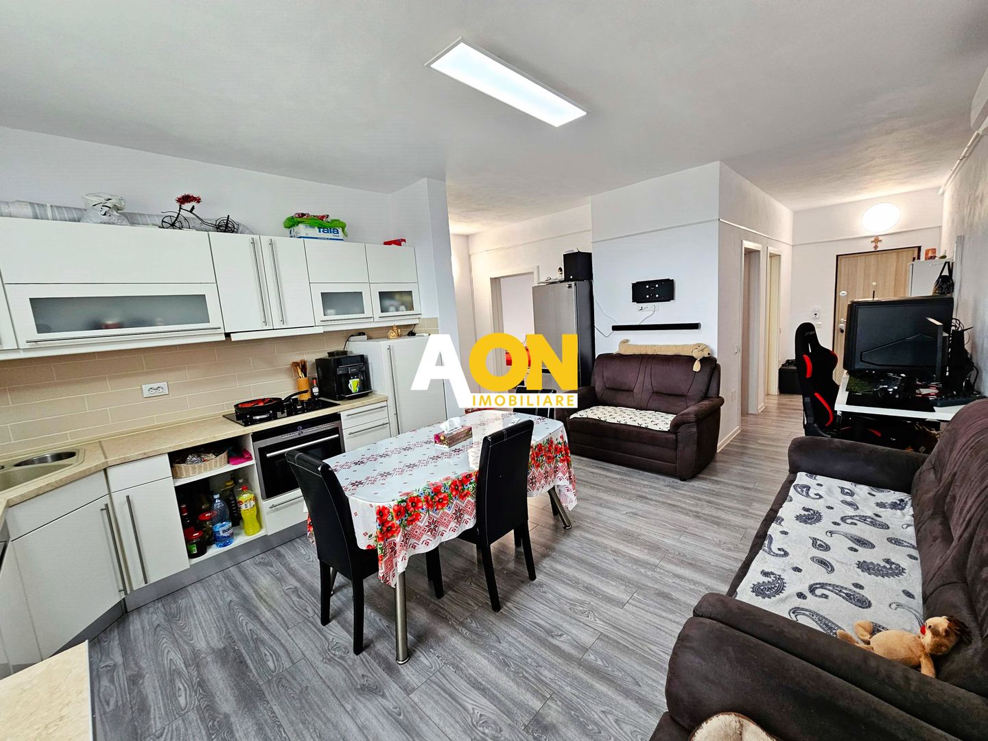 Apartament 3 camere, 2 balcoane, 2 bai, 66 mp utili, Ampoi 3 - Poză 3