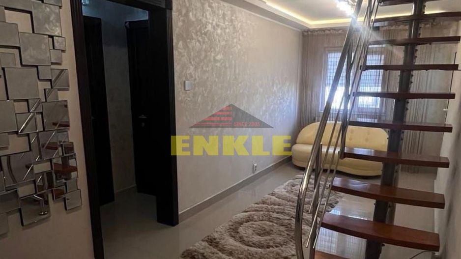 De vanzare apartament cu 5 camere, zona Mall - Poză 2