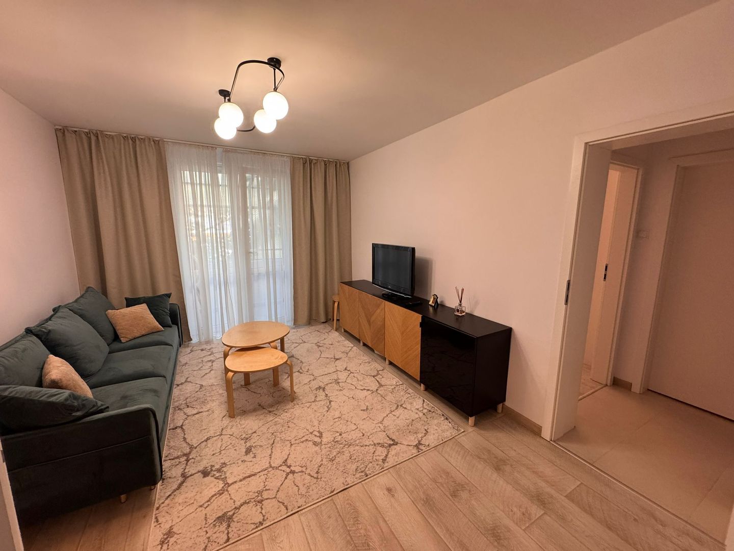 Apartament 2 camere Costin Georgian 4/4 - Poză 2