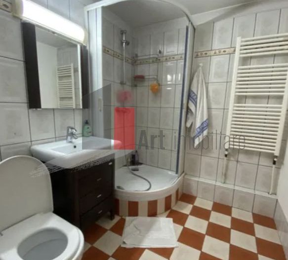 APARTAMENT DE 4 CAMERE  BARCA - Poză 4