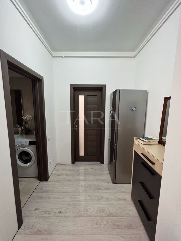 Apartament modern cu 3 camere, 2 logii, etaj 2, Central. - Poză 4
