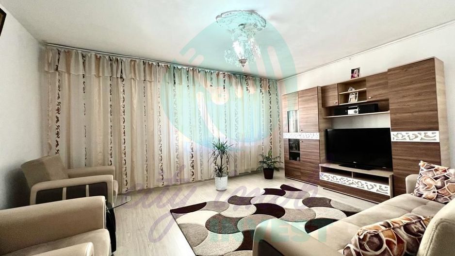 APARTAMENT 3 CAMERE SPATIOS-NERVA TRAIAN-BLOC REABILITAT - Poză 1