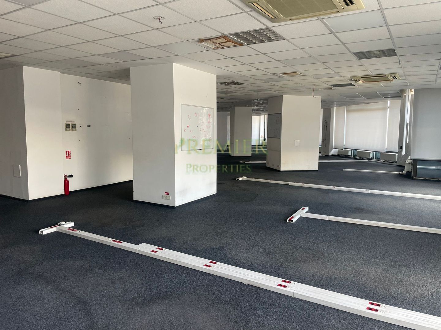 SPATIU COMERCIAL | 507 MP | CALEA GRIVITEI | SUPER-VIZIBILITATE STRADALA - Poză 4