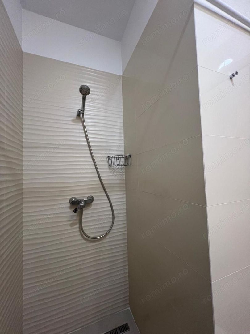 Inchiriere apartament 3 camere 119 mp, complex Laguna Residence - Poză 7