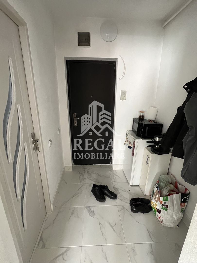 Garsonieră 28 mp + balcon – zona M4 – etaj 1 - Poză 7
