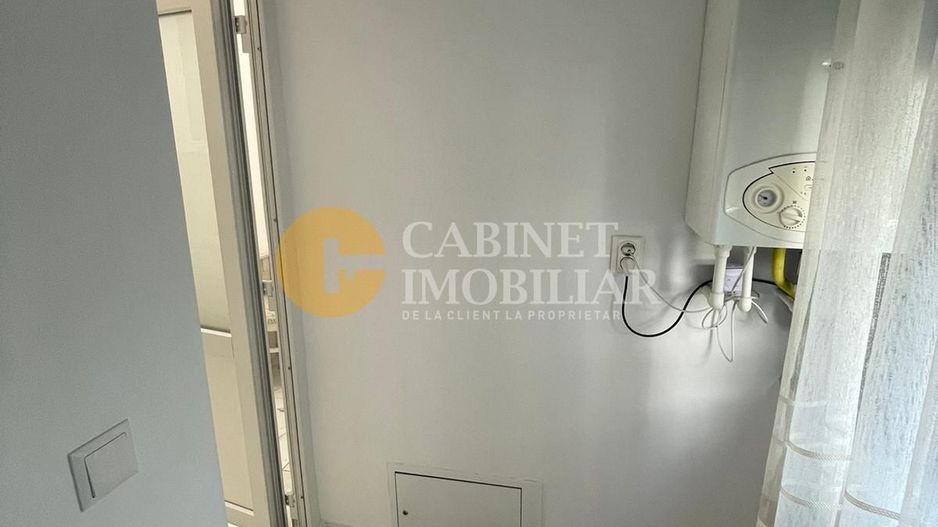 Central - Tg Cucu bloc tip Vila - 2 camere Decomandat RENOVAT 60mp - Poză 9