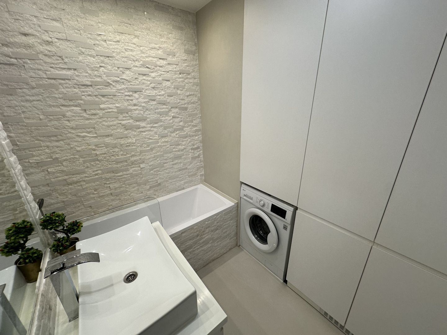 Apartament la prima inchiriere - Poză 18