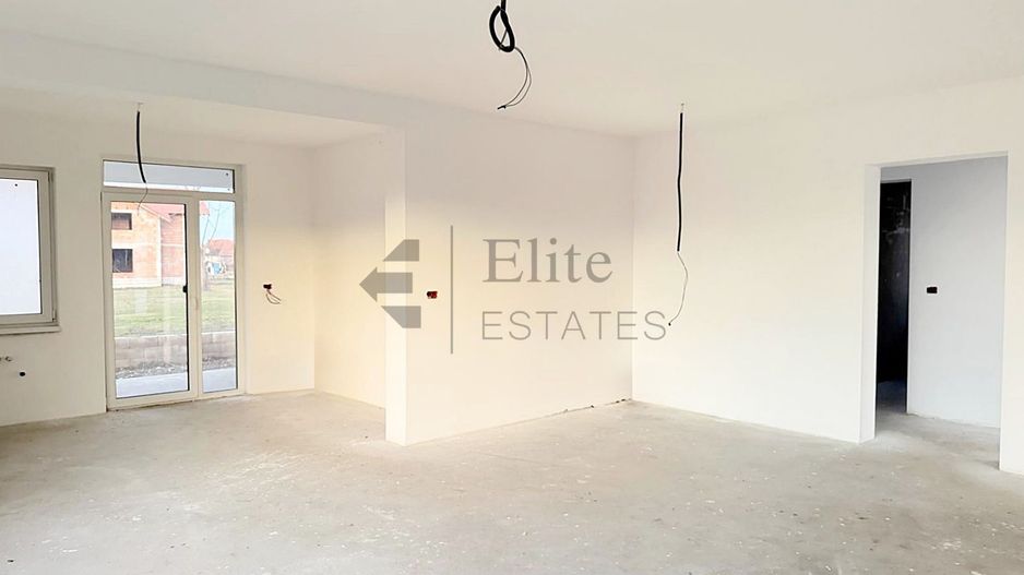 Casa noua cu 4 camere la 6 km de Oradea - Poză 5