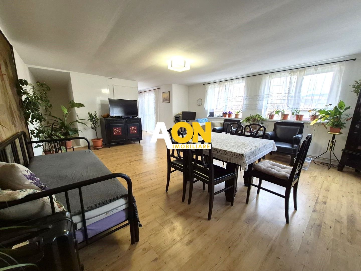 Casa 4 Camere, P+1, 195 mp, Teren 232 mp, Zona Centrala F. Buna - Poză 1