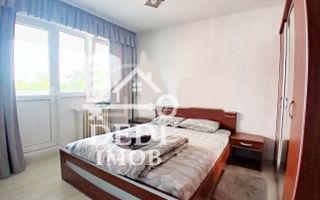 Apartament de vânzare cu 3 camere în zona Rogerius, Oradea - Poză 3