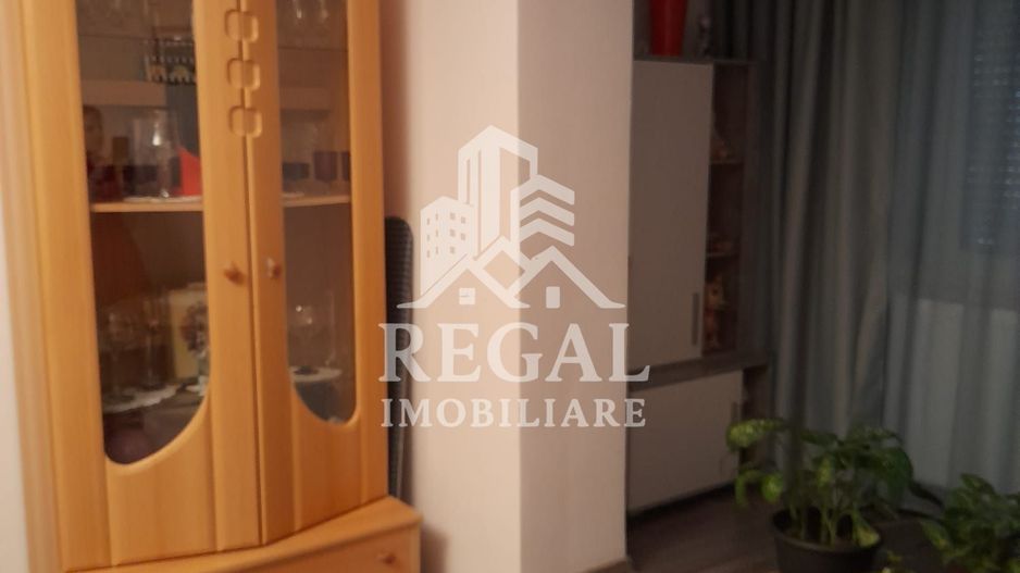 Apartament 3 camere in zona Micro 7( la intersectie cu str. Pinilor) - Poză 8
