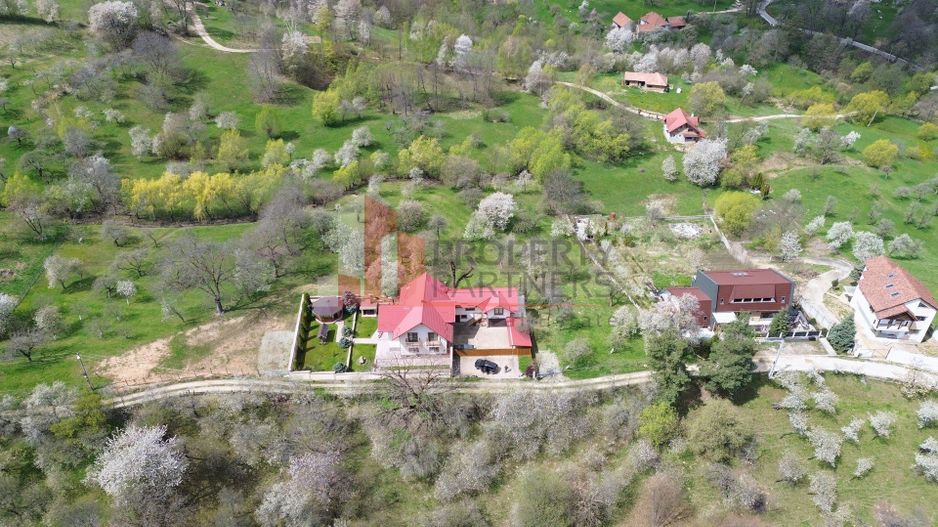 Casă 5 dormitoare + casă de oaspeți, priveliște Piatra Craiului, Sohodol-Bran - Poză 48