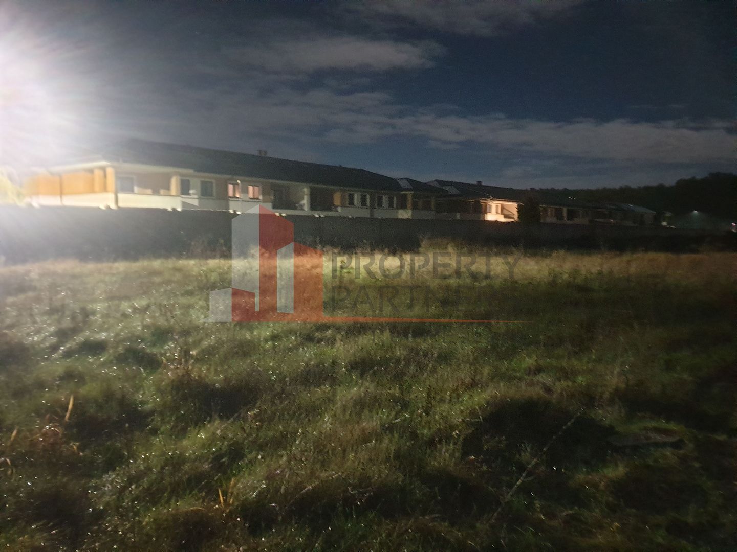 Teren rezidential 500 mp langa padurea Baneasa si Oxford Gardens - Poză 1