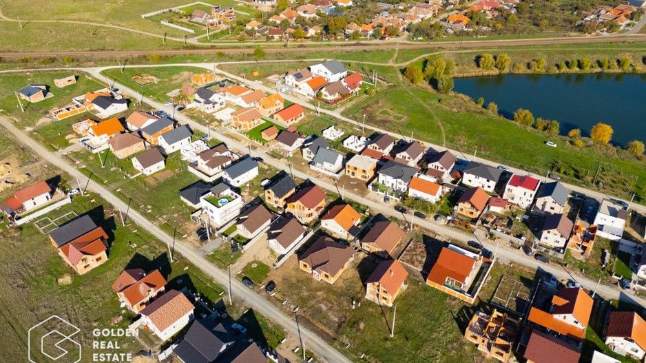 Casa Moderna P+M, Izolata, cu Acoperis Bramac în Zimandu Nou, comision 0% - Poză 24