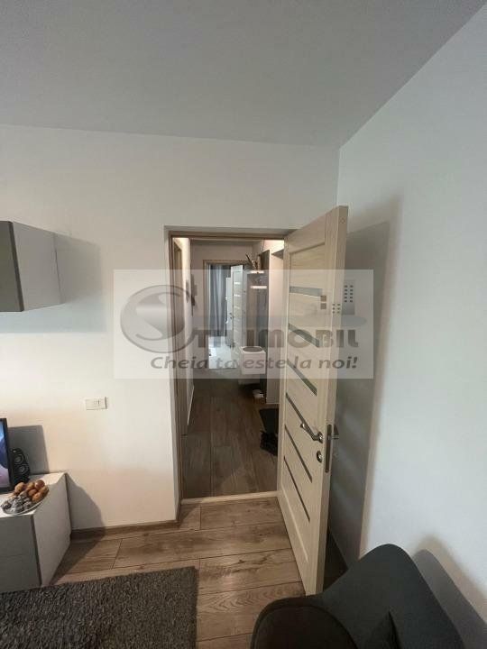 Apartament 2 camere decomandat, mobilat, loc parcare+boxă 90.000 euro - Poză 2