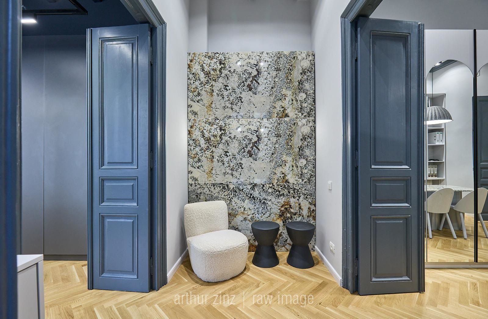 Birou amenajat | Mobilat si utilat | Cladire consolidata si renovata - Poză 2