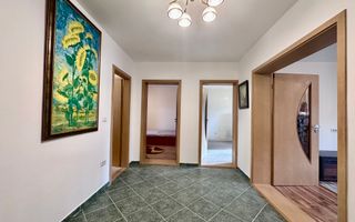 Apartament decomandat 3 camere de închiriat în Piața Bălcescu - Poză 1