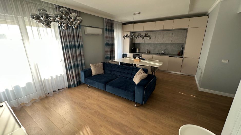 Apartament cu 3 camere - Poză 1