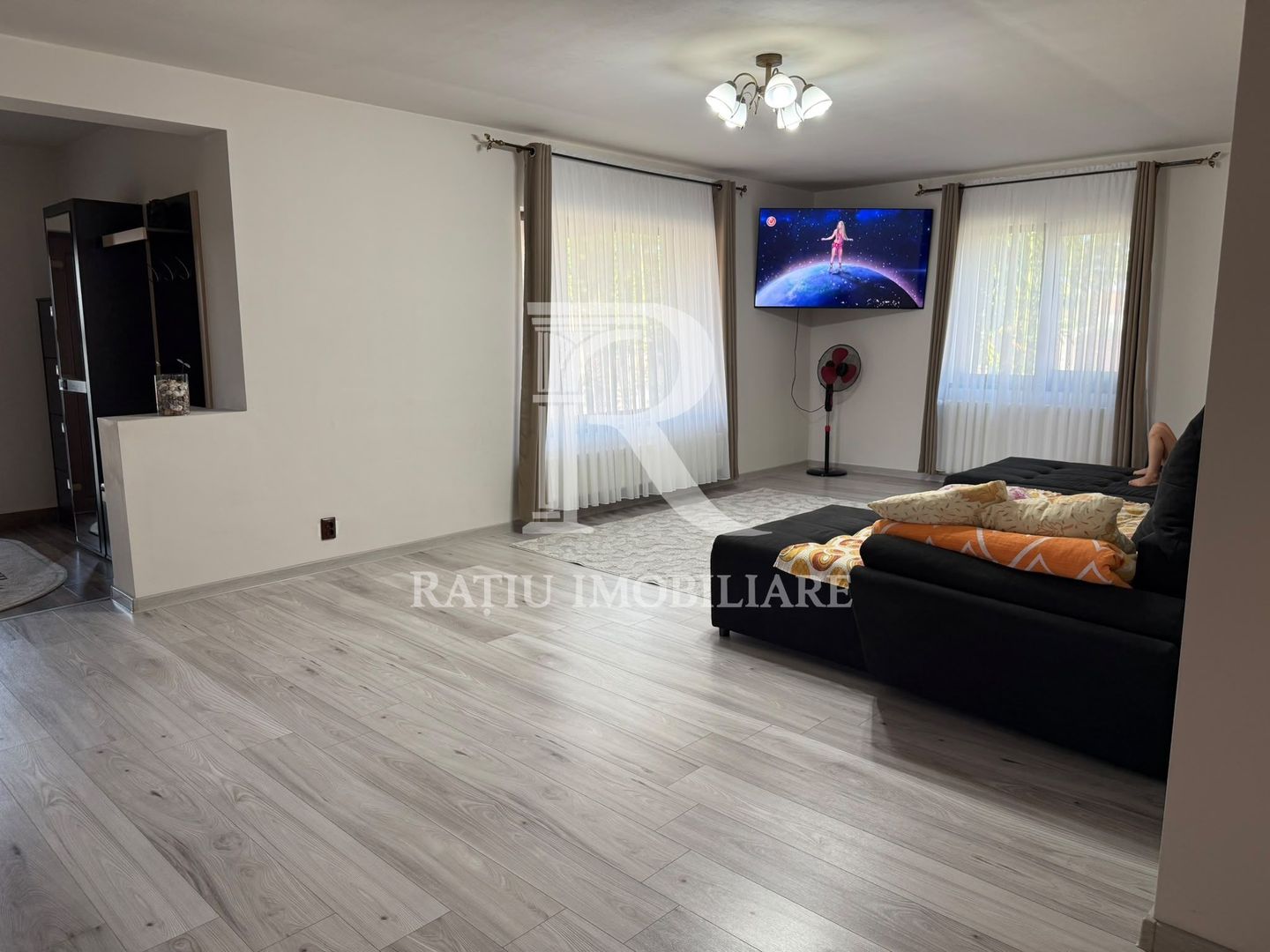 Casa cu 3 camere | Mobilat Complet | Teren 490 MP | Cihei | Bihor - Poză 2