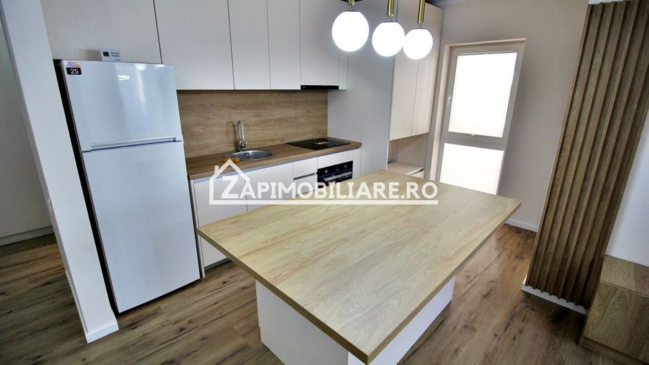 Apartament 3 camere,90mp,2 bai,1 pivnită,2 balcoane,bloc nou - Poză 2