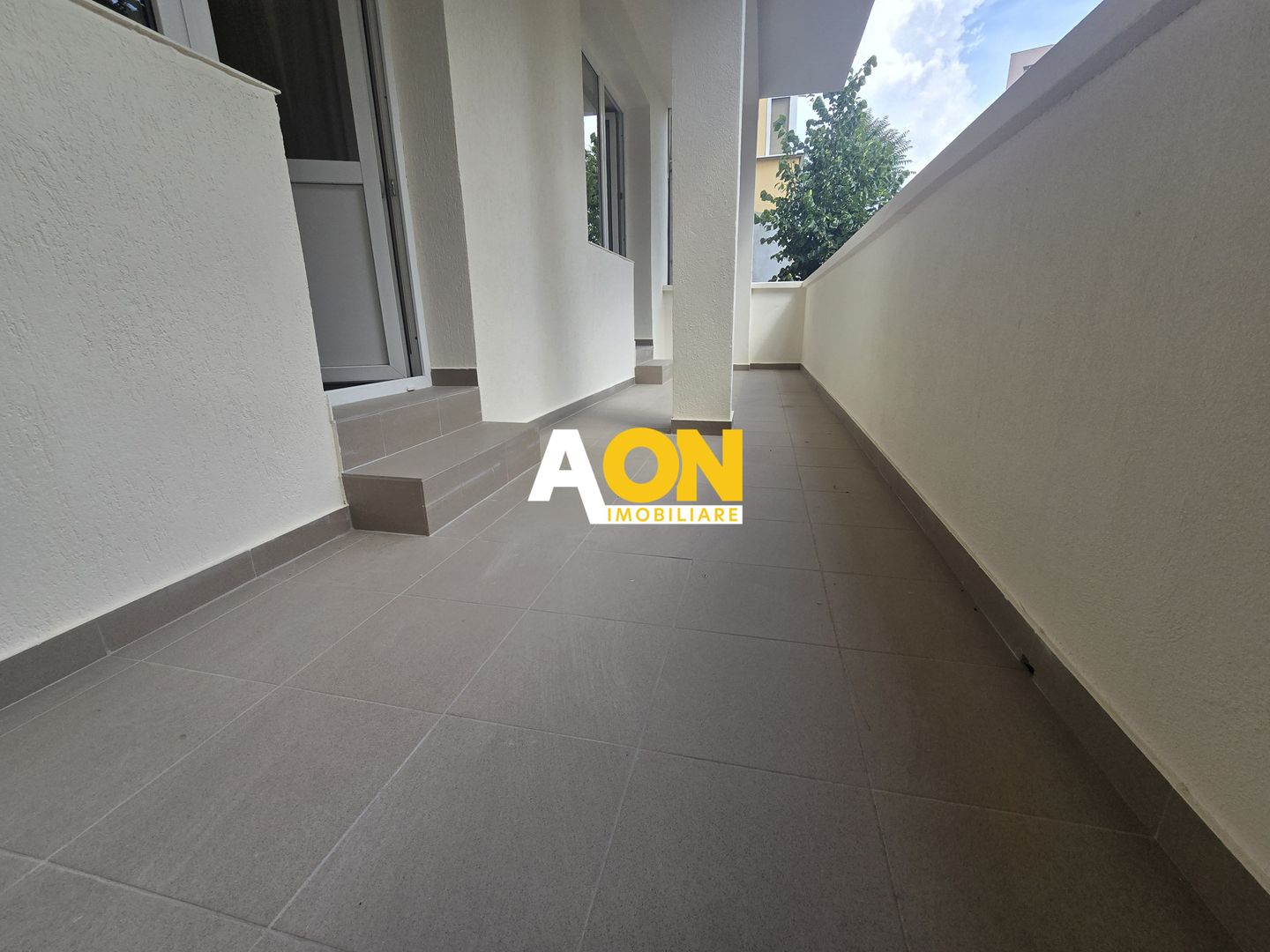 Apartament 3 Camere Renovat, Etaj 1, Cetate - Poză 2