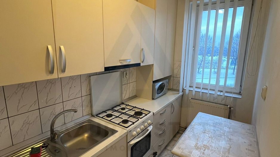 Apartament 2 camere bucatarie inchisa etaj 1 baie cu geam in Strand - Poză 9