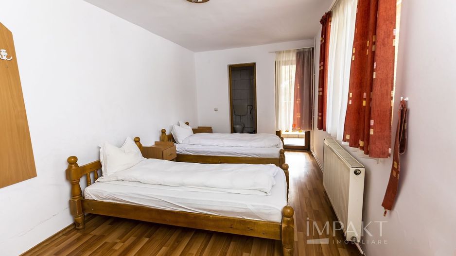 Pensiune 10 camere in statiunea Muntele Baisorii - Poză 19