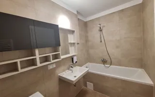 Apartament modern, cu loc de parcare si boxa - Kasper Coresi - Poză 14