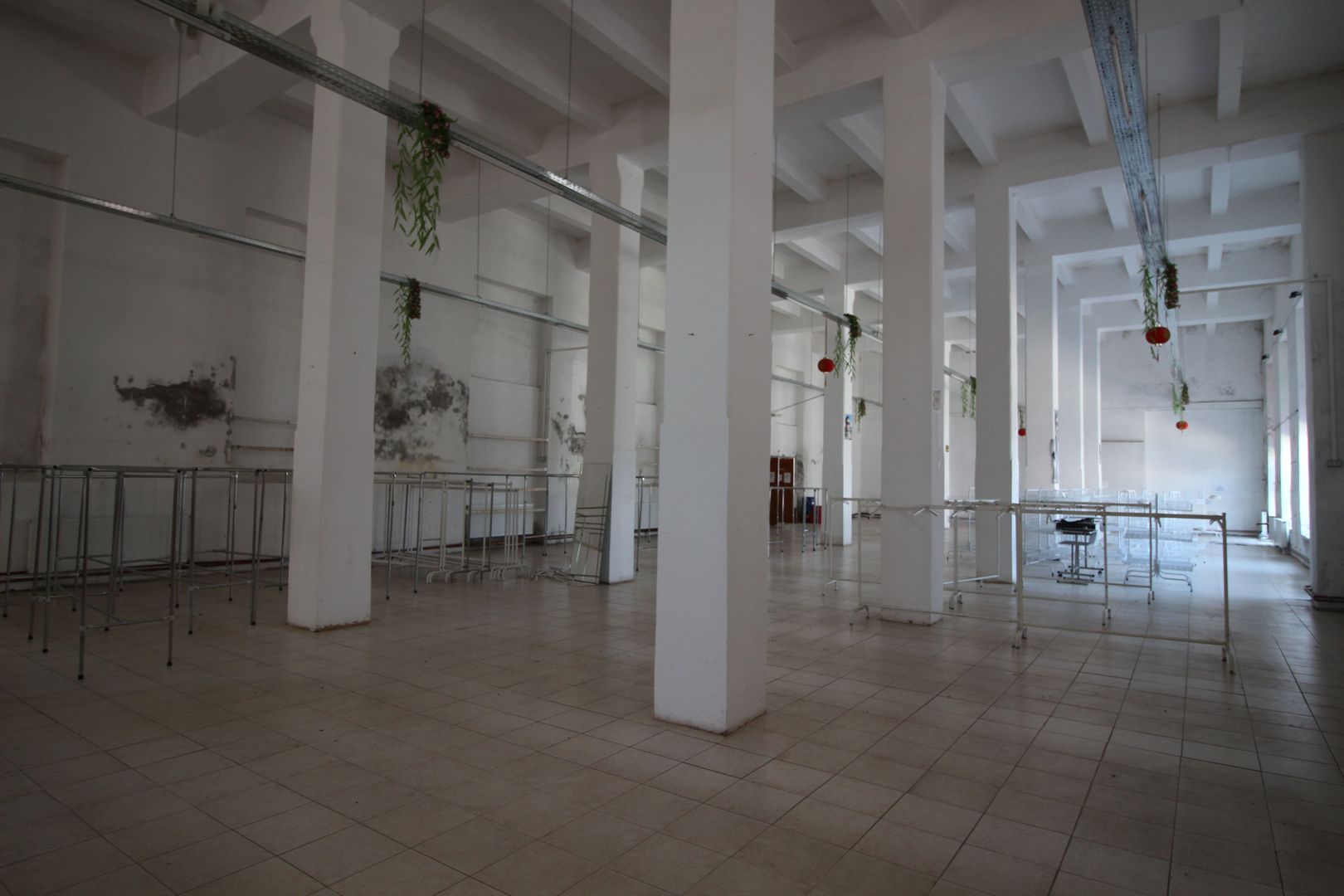 Spatiu comercial tip hala - zona semicentrala - Poză 17