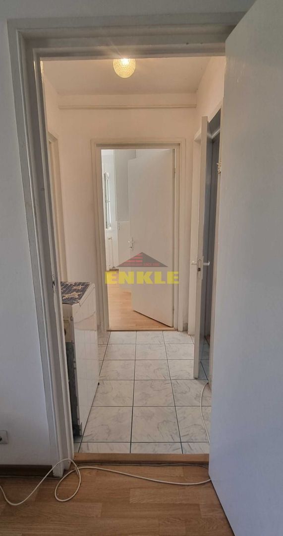 De vanzare apartament cu 3 camere, zona Unirii - Poză 4