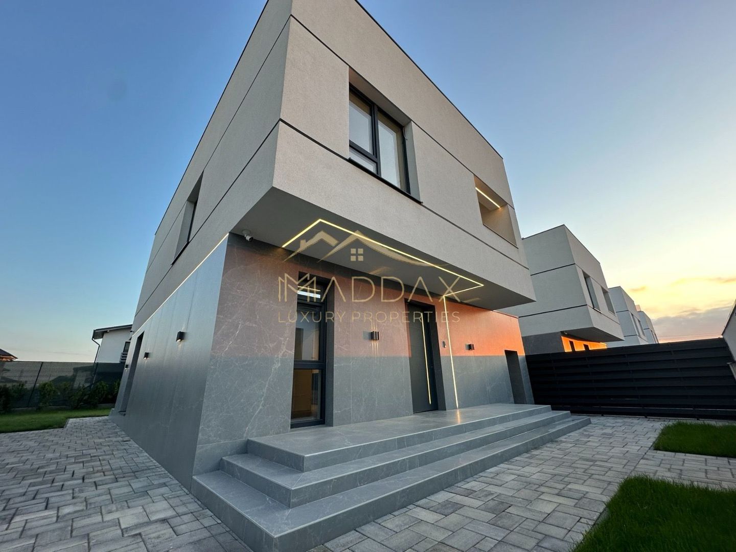 Vila individuala *432mp* + curte // 6 locuri Parcare / Pipera-Tunari - Poză 1