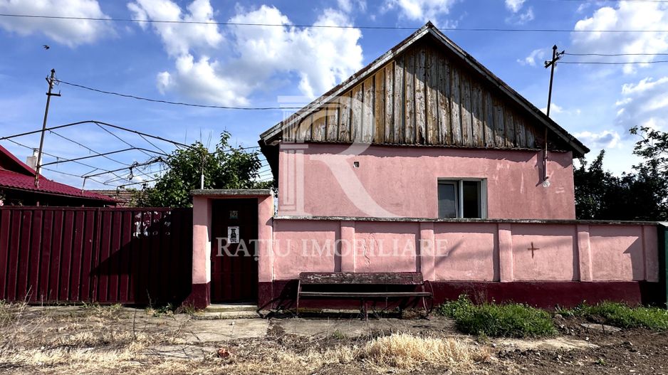 Casa cu anexe si pivniță | Teren intravilan generos | Sannicolau Roman - Poză 32