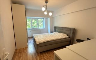 Apartament 3 camere de închiriat - Poză 2