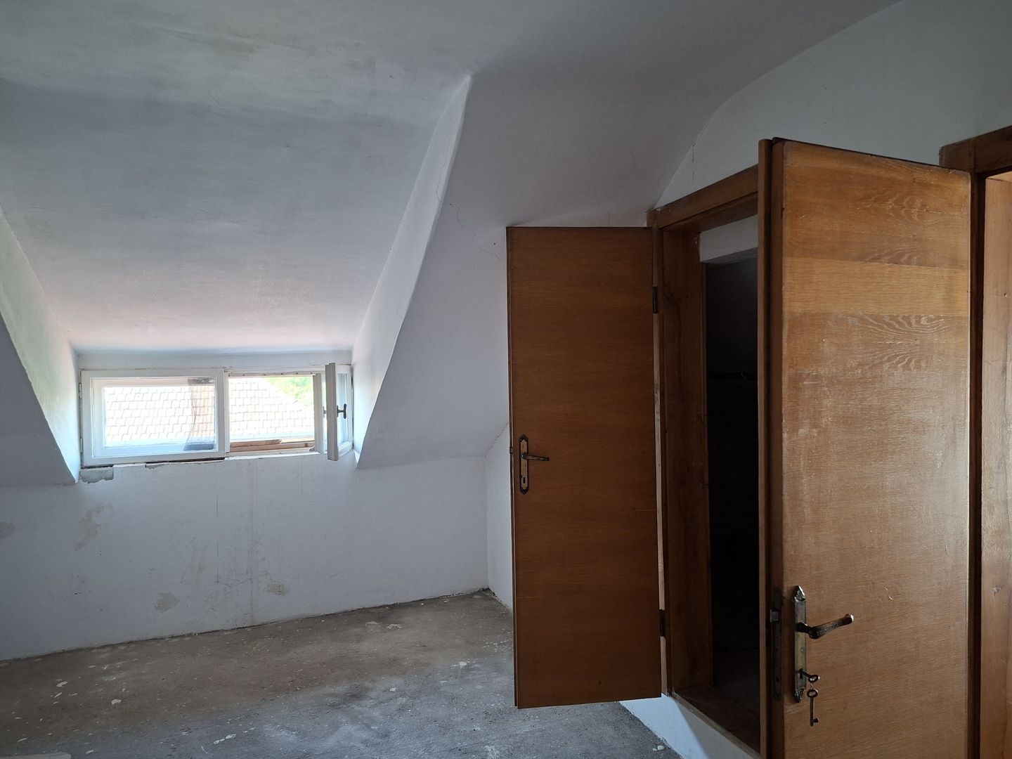 BRASADAS vinde casa individuala cu 7 camere in CENTRU. - Poză 4