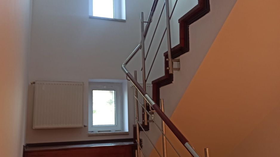 Casa 5 camere, 250 mp teren liber, adiacent șoseaua Leordeni - Poză 17