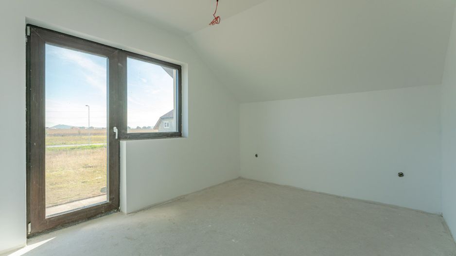 Casă nouă în Bod, P+M, de vânzare "la alb" sau "la cheie" - Poză 14