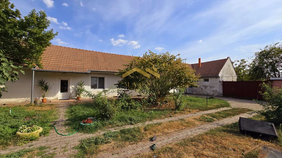 Casa de vanzare cu teren mare pe Ady Endre Aradul nou - Poză 7