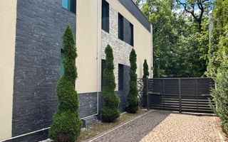 Casă elegantă de închiriat în zona Parcului Subarini - Poză 2