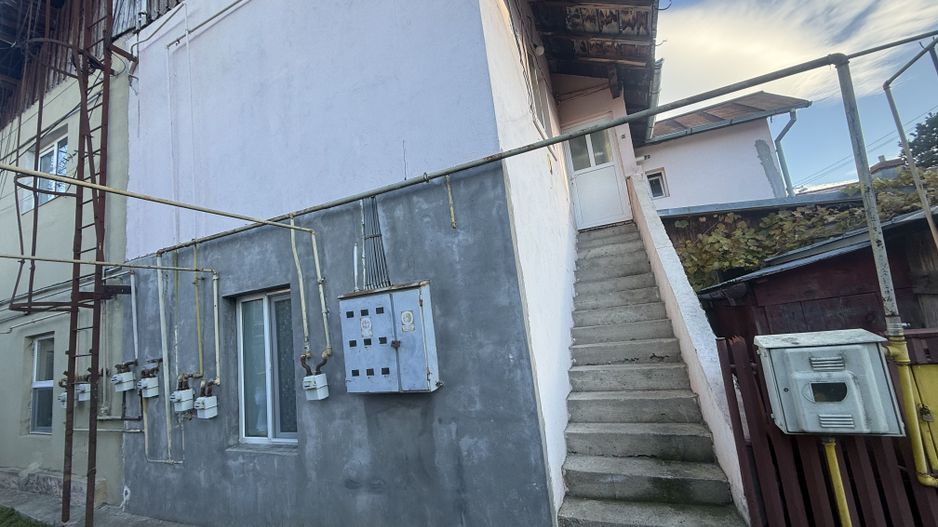 Apartament 2 cam in Vila etaj 1 + pod + curte 34 mp Campina - Poză 13