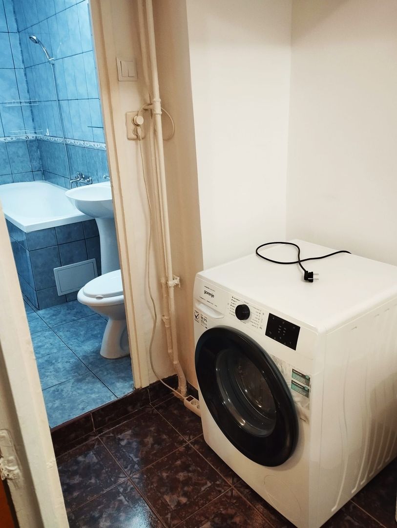 3 camere Brancoveanu - Secuilor - 2 gr. sanit., bloc 1986,loc parcare! - Poză 9