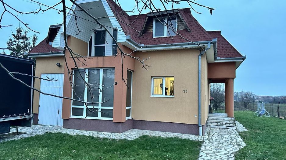BRASADAS vinde casa 6 cam 16 ari 205mp renovat 2017 BLAGA - Poză 1