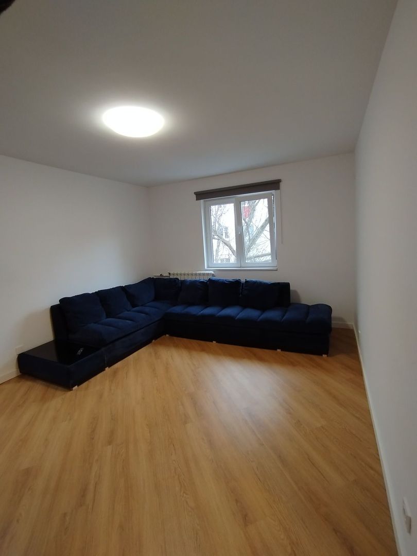 Apartament 3 camere Uioara Luica Piata Resita - Poză 1