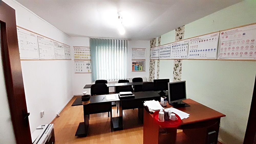 Central, spatiu birouri 30mp, 350 euro - Poză 2