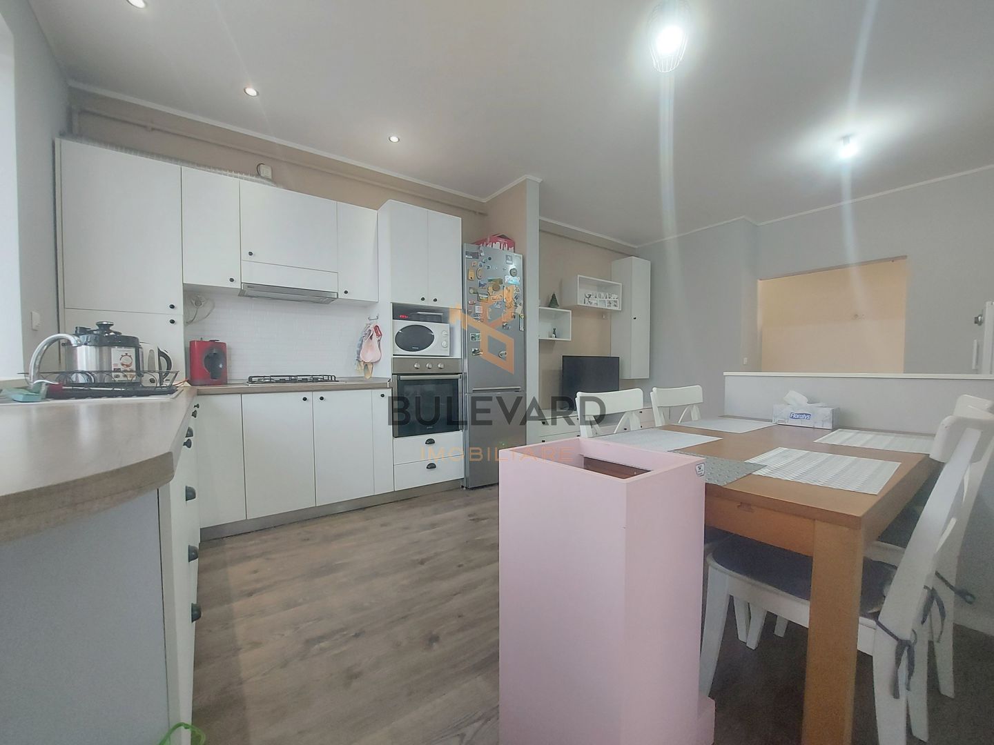 Apartament cu 3 camere, zona strazii Stadionului! - Poză 2