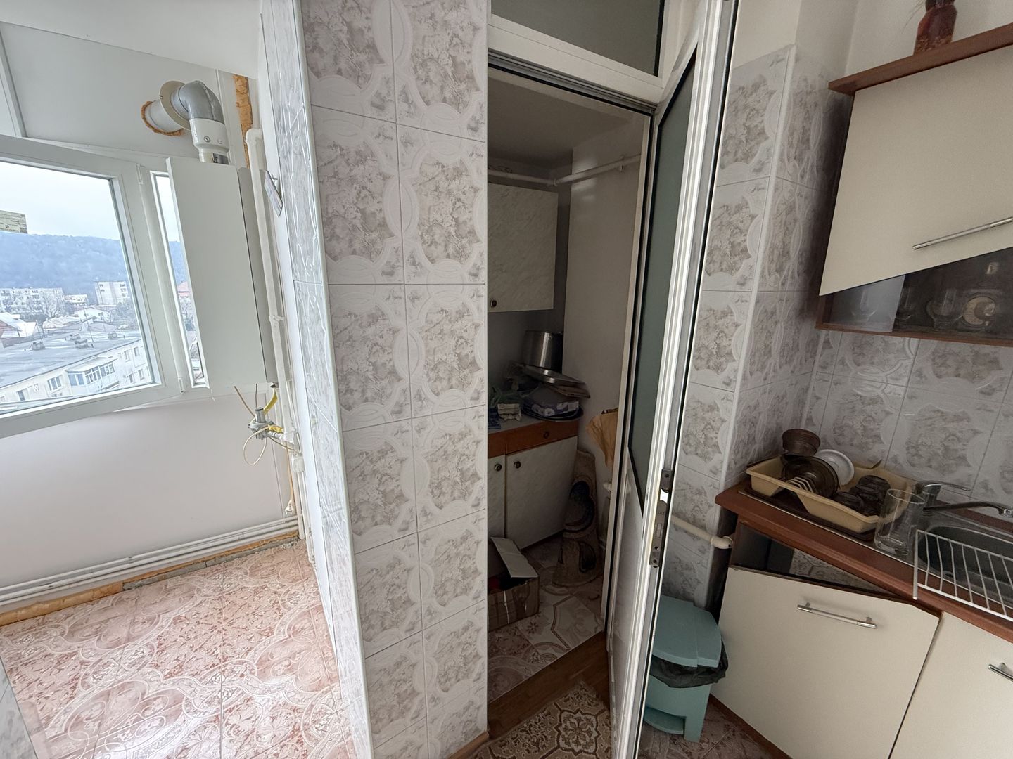 Ap 4 camere 90 mp+boxa+1 camera pe hol ultracentral b-dul Carol 1 - Poză 27